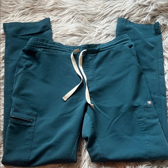 Figs Caribbean blue Cargo scrub set - Picture 4 of 4
